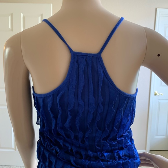 Top - Picture 2 of 2